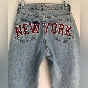 ADIKA JEANS EMBROIDERED NEW YORK STRAIGHT LEG SIZE 26